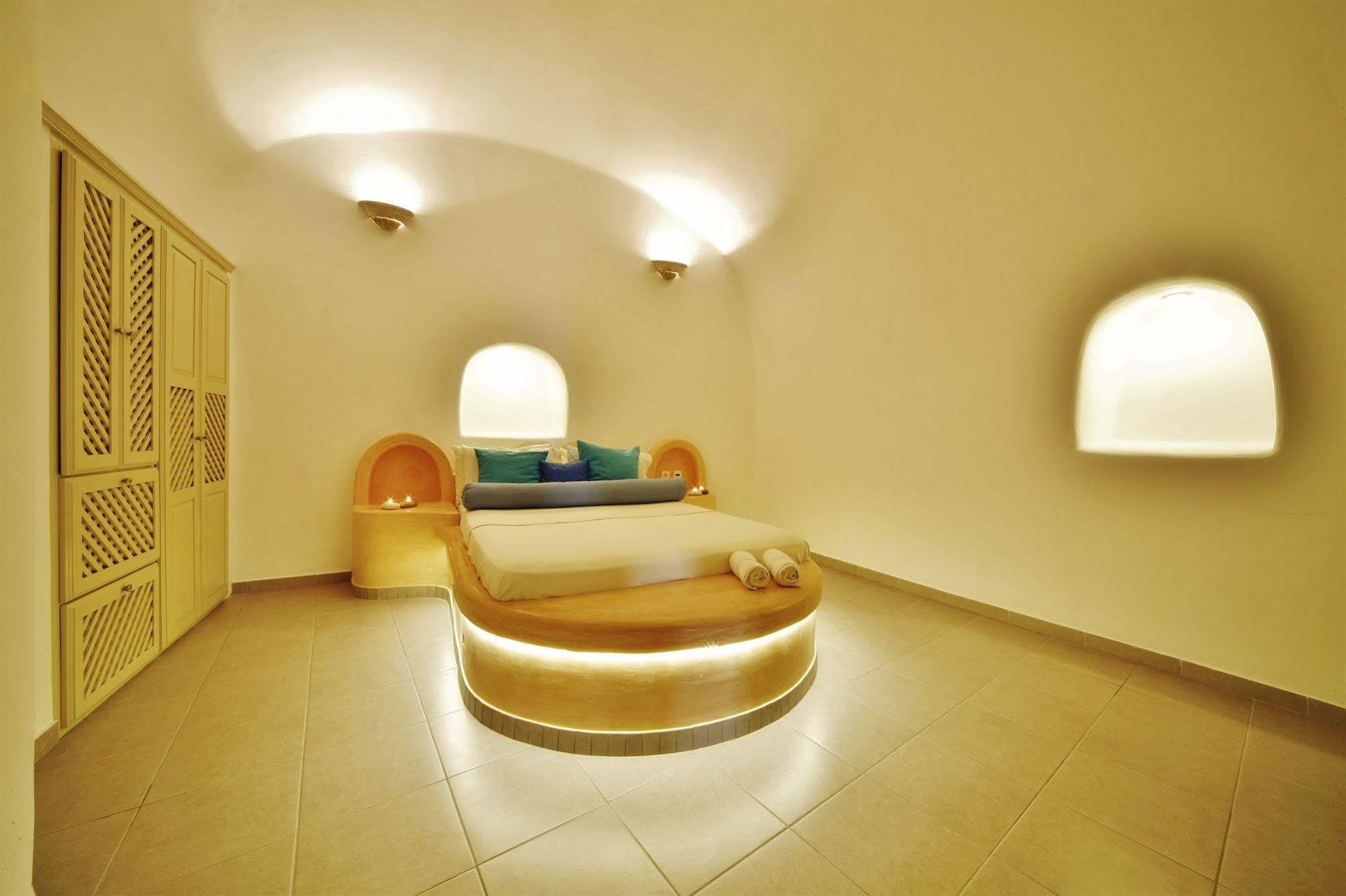 Chroma Suites Oia  Exterior foto